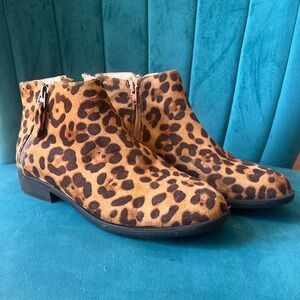 Size 8 cheetah print ankle boots barely worn
